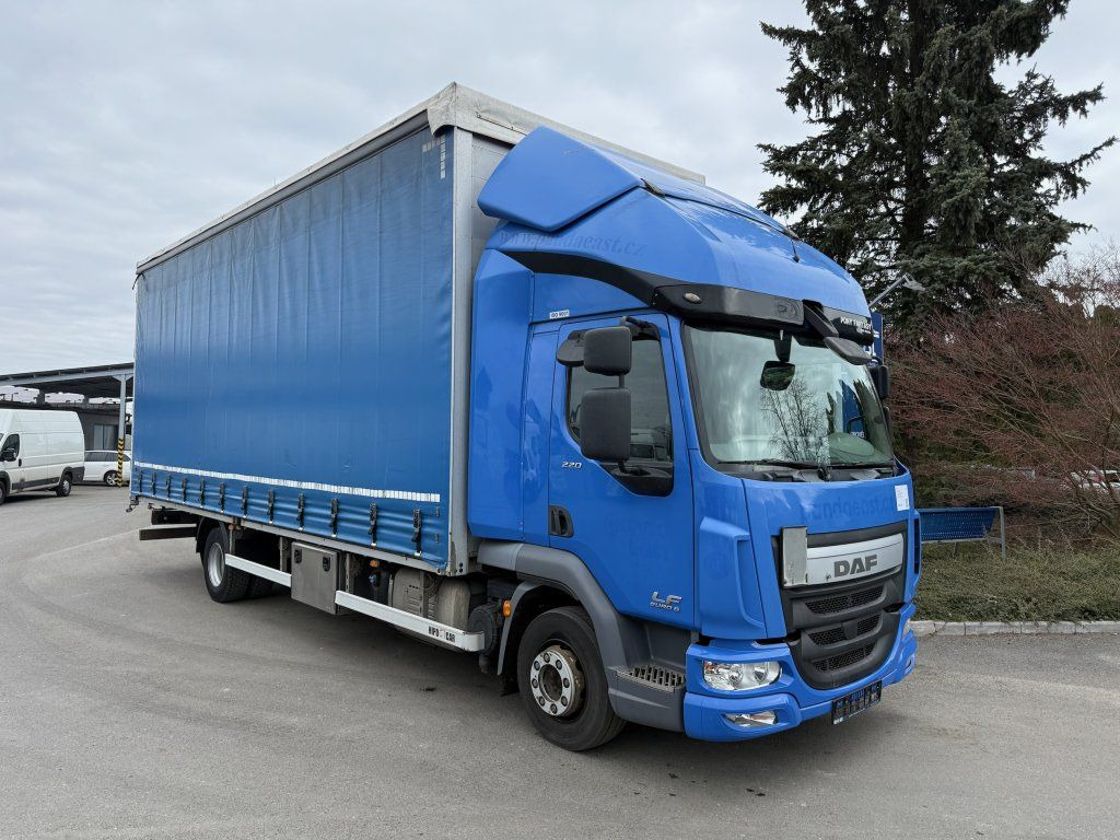 DAF LF220 EURO 6 - Schuifzeilen vrachtwagen: afbeelding 2 DAF LF220 EURO 6 - Schuifzeilen vrachtwagen: afbeelding 2