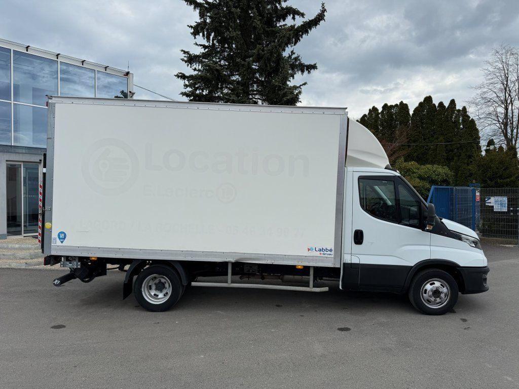 Iveco 35C16 Daily 3,0l - Bestelwagen gesloten laadbak: afbeelding 2 Iveco 35C16 Daily 3,0l - Bestelwagen gesloten laadbak: afbeelding 2