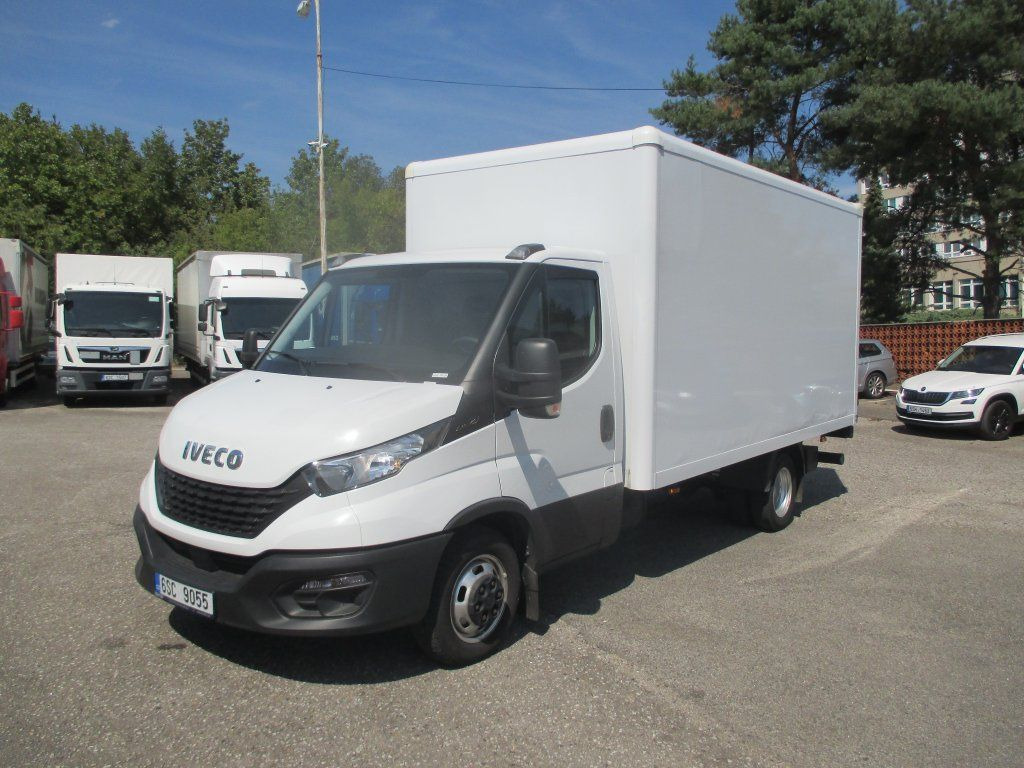 Iveco Daily 35C16 - Bestelwagen gesloten laadbak: afbeelding 1 Iveco Daily 35C16 - Bestelwagen gesloten laadbak: afbeelding 1