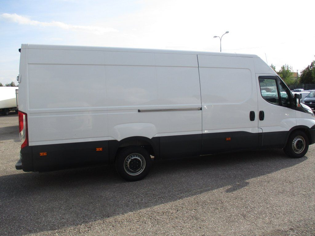Iveco Daily 35S16 - Gesloten bestelwagen: afbeelding 4 Iveco Daily 35S16 - Gesloten bestelwagen: afbeelding 4