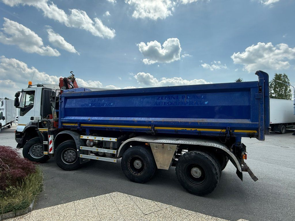 Iveco Trakker AD410 T45 8x8 + HMF 1643 Z2 - Kipper vrachtwagen: afbeelding 5 Iveco Trakker AD410 T45 8x8 + HMF 1643 Z2 - Kipper vrachtwagen: afbeelding 5