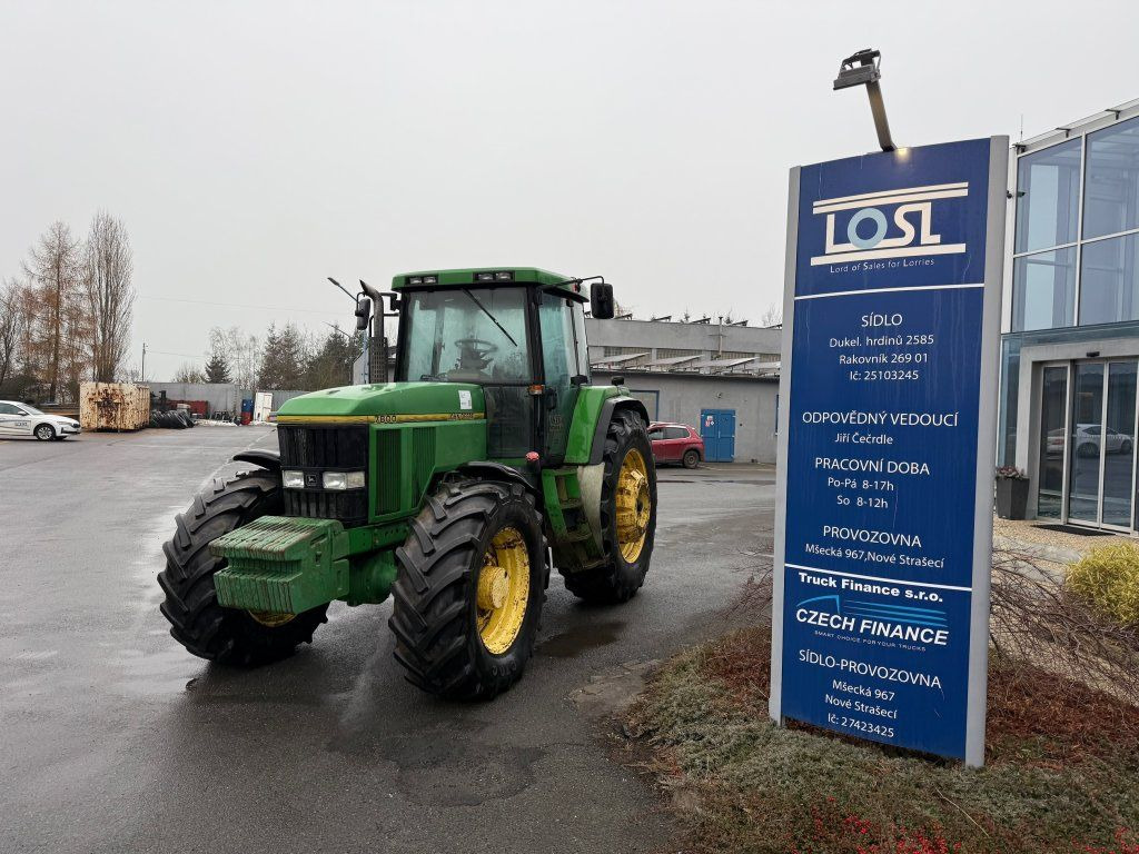 John Deere 7800 - Tractor: afbeelding 1 John Deere 7800 - Tractor: afbeelding 1