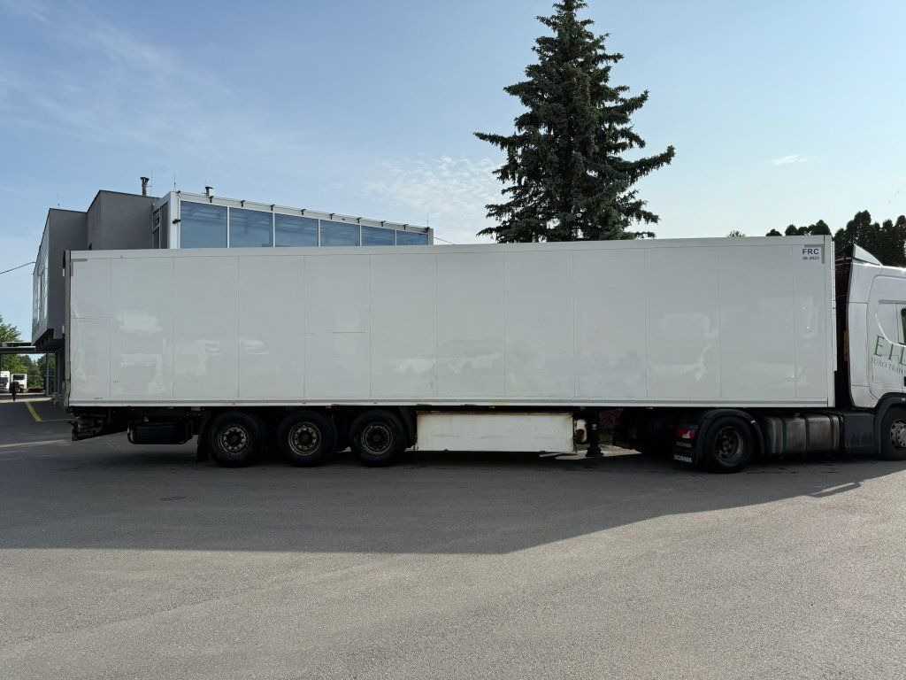 Krone Carrier Vector 1550 DoppelStock - Gesloten oplegger: afbeelding 2 Krone Carrier Vector 1550 DoppelStock - Gesloten oplegger: afbeelding 2