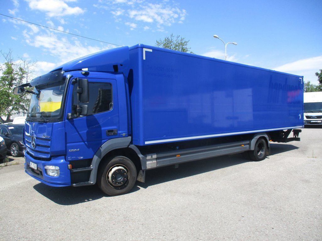 Mercedes-Benz Atego 1224 mit LBW - Koelwagen vrachtwagen: afbeelding 1 Mercedes-Benz Atego 1224 mit LBW - Koelwagen vrachtwagen: afbeelding 1
