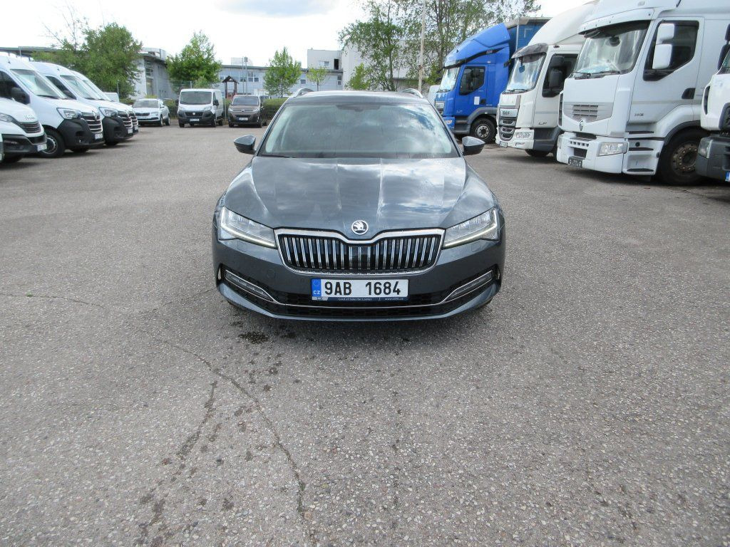 Skoda 2.0 Tdi Style - Stationwagen: afbeelding 3 Skoda 2.0 Tdi Style - Stationwagen: afbeelding 3