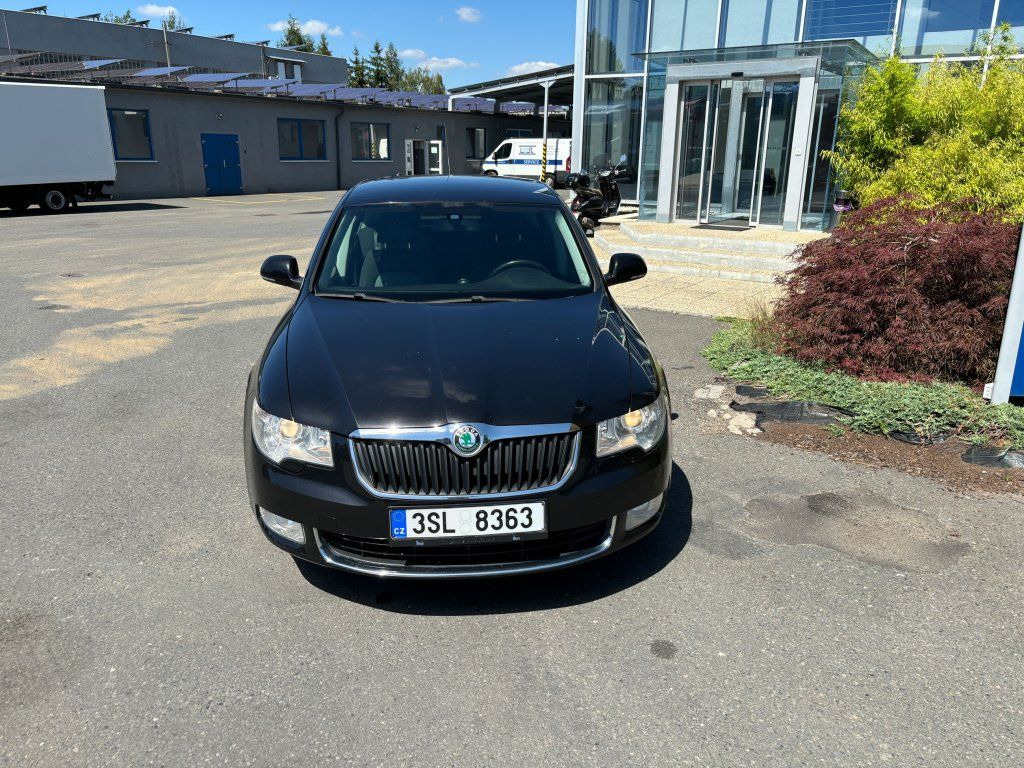 Skoda II 2,0TDi - Sedan: afbeelding 3 Skoda II 2,0TDi - Sedan: afbeelding 3