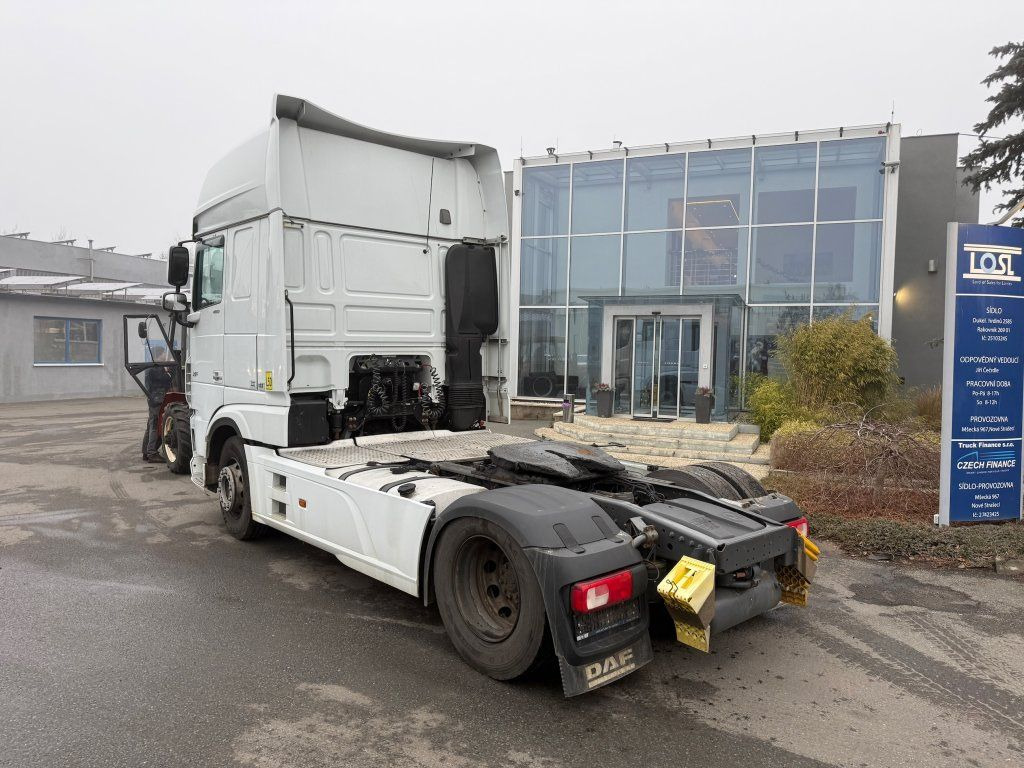 DAF XF480 SSC EURO 6 Undriveable - damaged engine - Trekker: afbeelding 5 DAF XF480 SSC EURO 6 Undriveable - damaged engine - Trekker: afbeelding 5