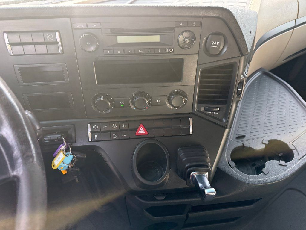 Trekker Mercedes-Benz 1845 Actros EURO 6: afbeelding 16 Trekker Mercedes-Benz 1845 Actros EURO 6: afbeelding 16