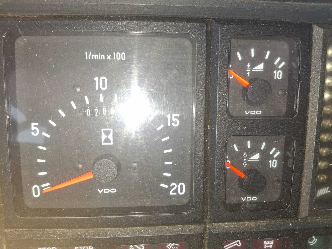 Claas dominator 118 sl Maxi - Oogstmachine: afbeelding 4 Claas dominator 118 sl Maxi - Oogstmachine: afbeelding 4