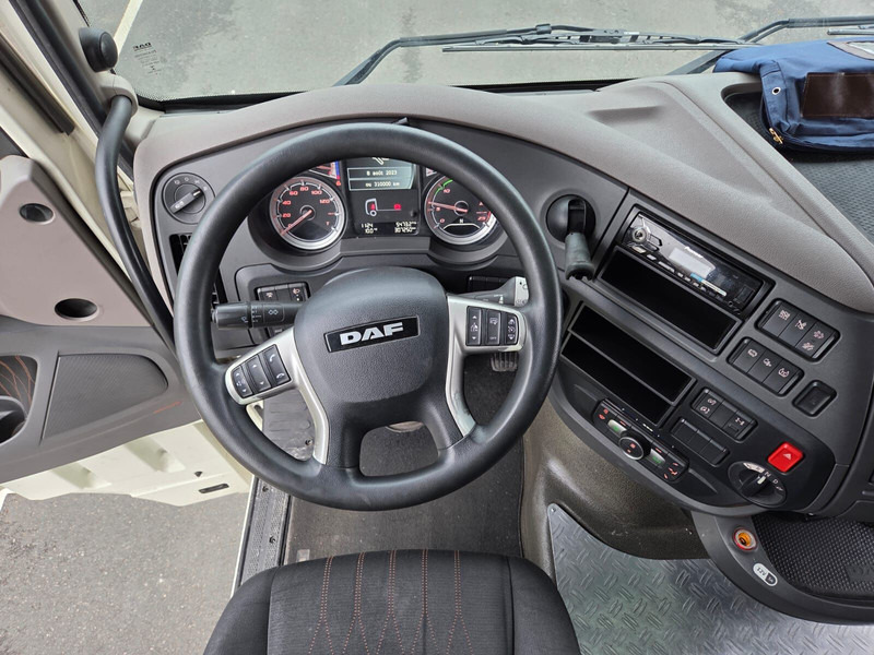 DAF XF 450 - auto-école - Schuifzeilen vrachtwagen: afbeelding 5 DAF XF 450 - auto-école - Schuifzeilen vrachtwagen: afbeelding 5