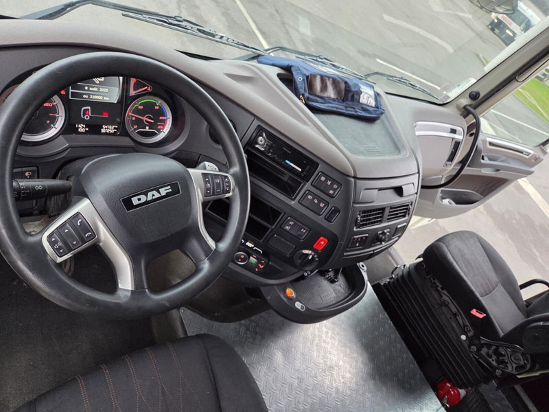 Schuifzeilen vrachtwagen DAF XF 450 - auto-école: afbeelding 14 Schuifzeilen vrachtwagen DAF XF 450 - auto-école: afbeelding 14