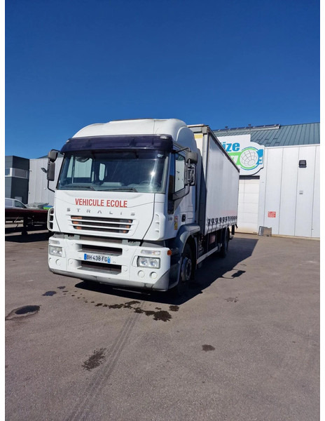 Iveco Stralis 310 steel suspension - Schuifzeilen vrachtwagen: afbeelding 1 Iveco Stralis 310 steel suspension - Schuifzeilen vrachtwagen: afbeelding 1