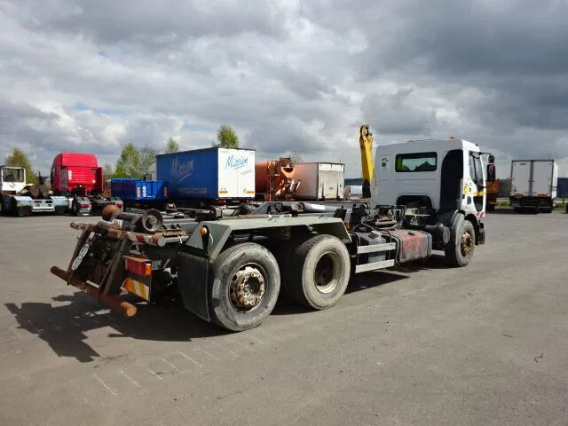 Renault Premium 370 dci - Haakarmsysteem vrachtwagen: afbeelding 2 Renault Premium 370 dci - Haakarmsysteem vrachtwagen: afbeelding 2