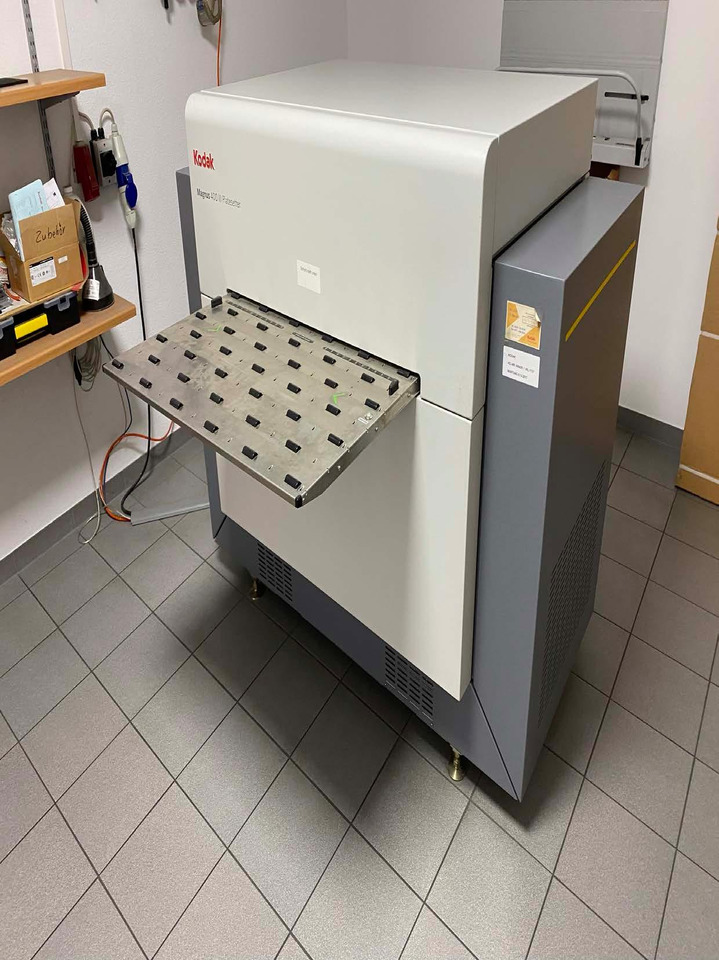 6up thermal platesetter Kodak Magnus 400 III with Prinergy XPO Workstation and Software Rip Workflowvillage - Drukmachine: afbeelding 1 6up thermal platesetter Kodak Magnus 400 III with Prinergy XPO Workstation and Software Rip Workflowvillage - Drukmachine: afbeelding 1