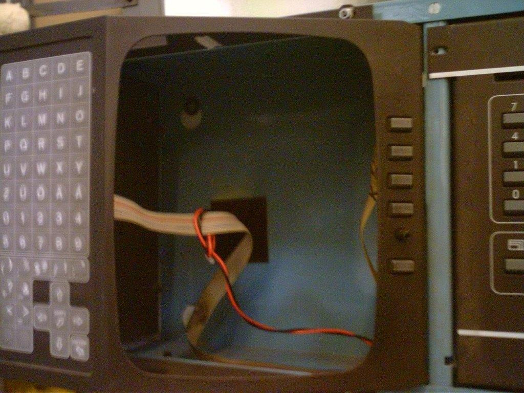 Conversion kit high-speed cutter Wohlenberg from monitor tube chassis system 85/86/90 to LCD chassis - Papiersnijmachine: afbeelding 3 Conversion kit high-speed cutter Wohlenberg from monitor tube chassis system 85/86/90 to LCD chassis - Papiersnijmachine: afbeelding 3