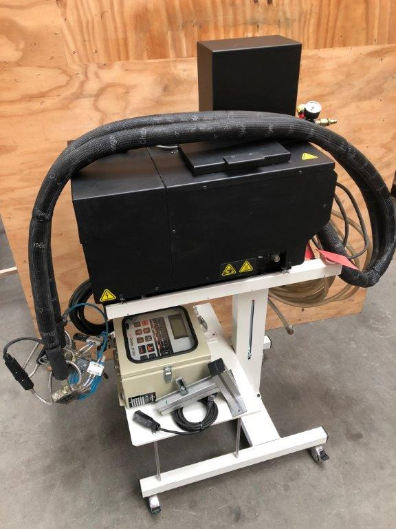 Dynatec Quattro Challenger glue melter with two application nozzles Dy 2002 control unit for 8 channels - Drukmachine: afbeelding 2 Dynatec Quattro Challenger glue melter with two application nozzles Dy 2002 control unit for 8 channels - Drukmachine: afbeelding 2