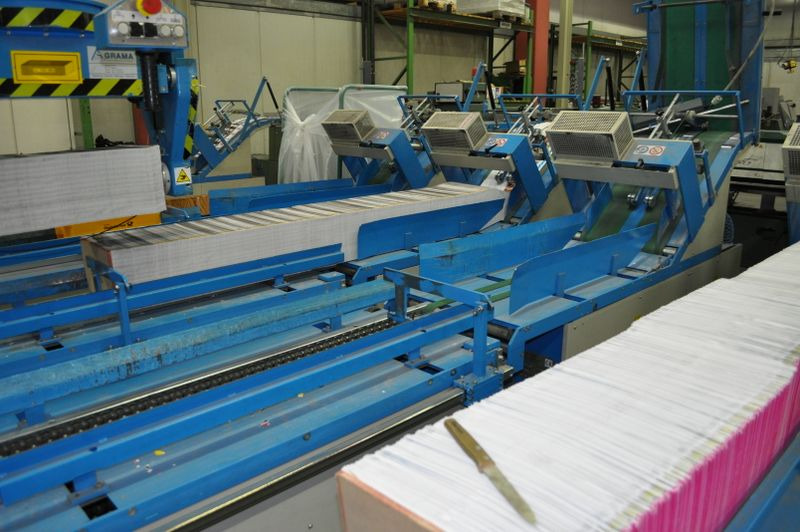 High Speed saddlestitcher Müller Martini Prima Amrys Year 2000 - Drukmachine: afbeelding 2 High Speed saddlestitcher Müller Martini Prima Amrys Year 2000 - Drukmachine: afbeelding 2