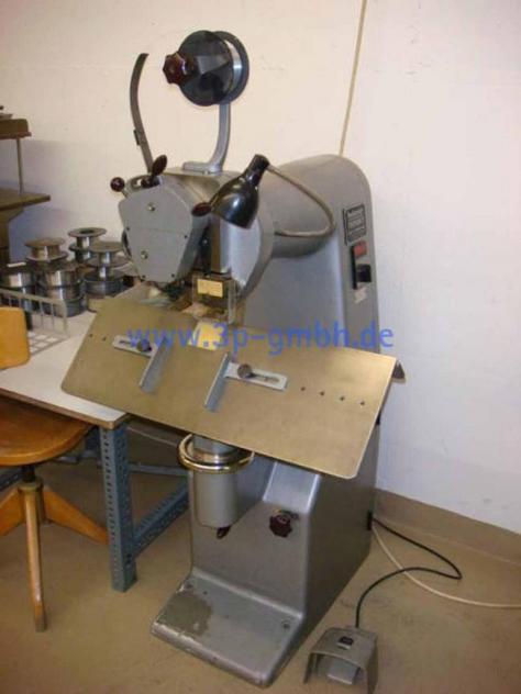 Hohner Favorit wire stapling machine - Drukmachine: afbeelding 1 Hohner Favorit wire stapling machine - Drukmachine: afbeelding 1