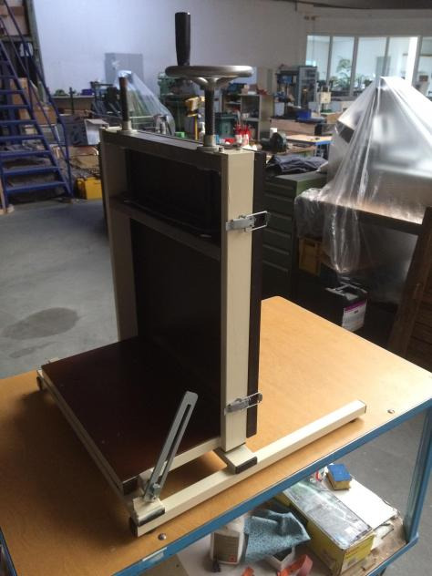 Müro 5000 A3 TM table top block gluing press - Inbindmachine: afbeelding 1 Müro 5000 A3 TM table top block gluing press - Inbindmachine: afbeelding 1