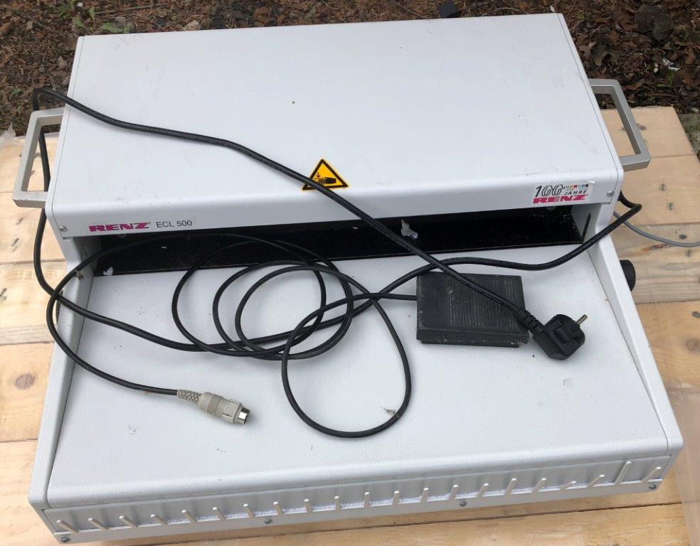Renz ECL 500 electric closing machine for wire comb bindings - Inbindmachine: afbeelding 1 Renz ECL 500 electric closing machine for wire comb bindings - Inbindmachine: afbeelding 1