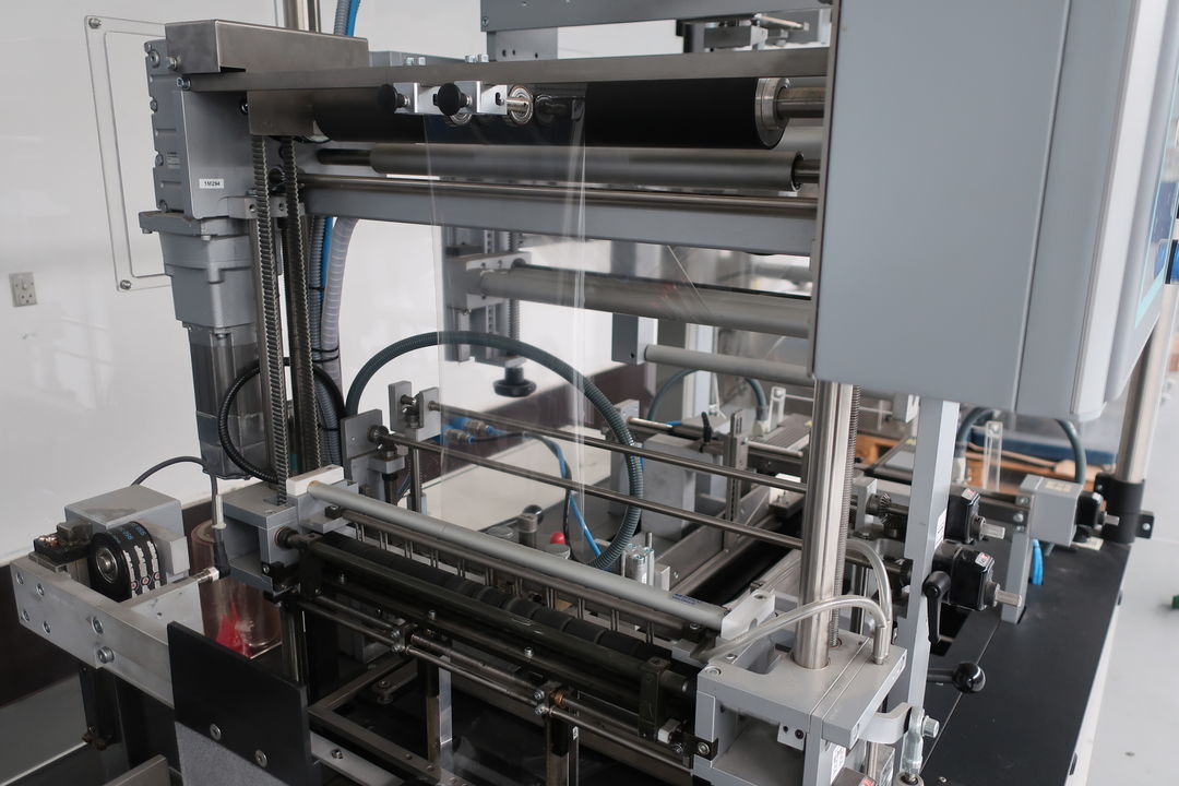 Sollas SX 60 film wrapping machine with moen maskinbyg pick and place feeder - Verpakkingsmachine: afbeelding 5 Sollas SX 60 film wrapping machine with moen maskinbyg pick and place feeder - Verpakkingsmachine: afbeelding 5