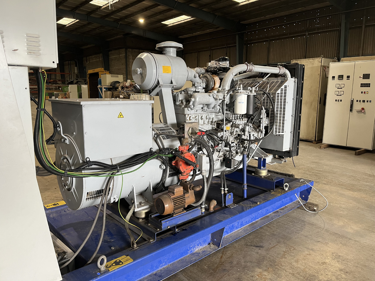 2h Energy 150 kVa IVECO 8361 - Industrie generator: afbeelding 3 2h Energy 150 kVa IVECO 8361 - Industrie generator: afbeelding 3