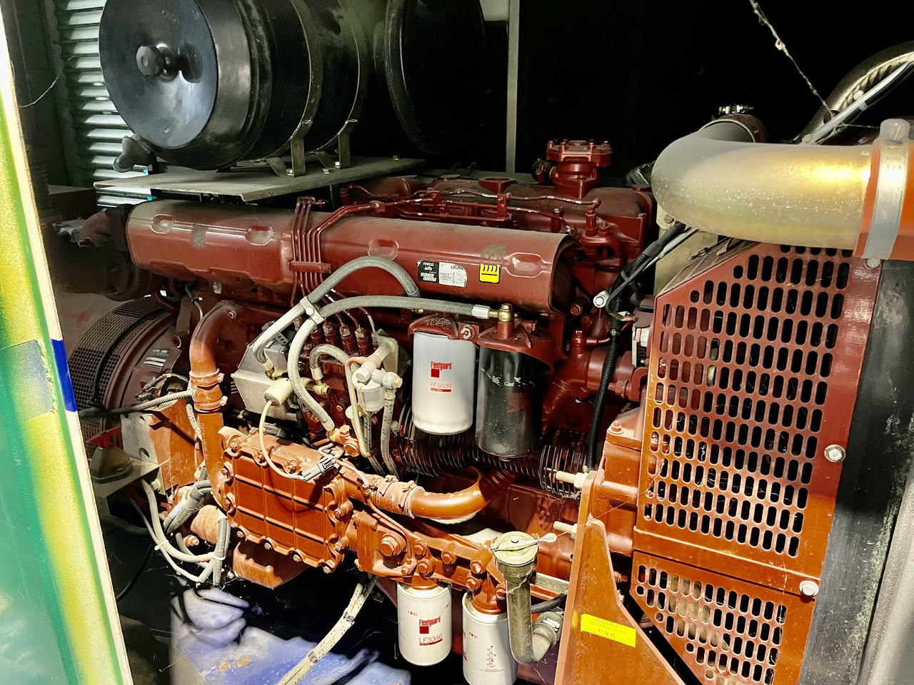 IVECO 250 kVa 8210 diesel - Industrie generator: afbeelding 4 IVECO 250 kVa 8210 diesel - Industrie generator: afbeelding 4