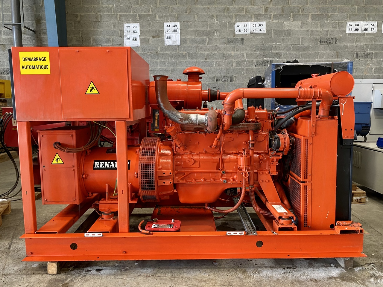 RENAULT 115 kVa diesel - Industrie generator: afbeelding 1 RENAULT 115 kVa diesel - Industrie generator: afbeelding 1
