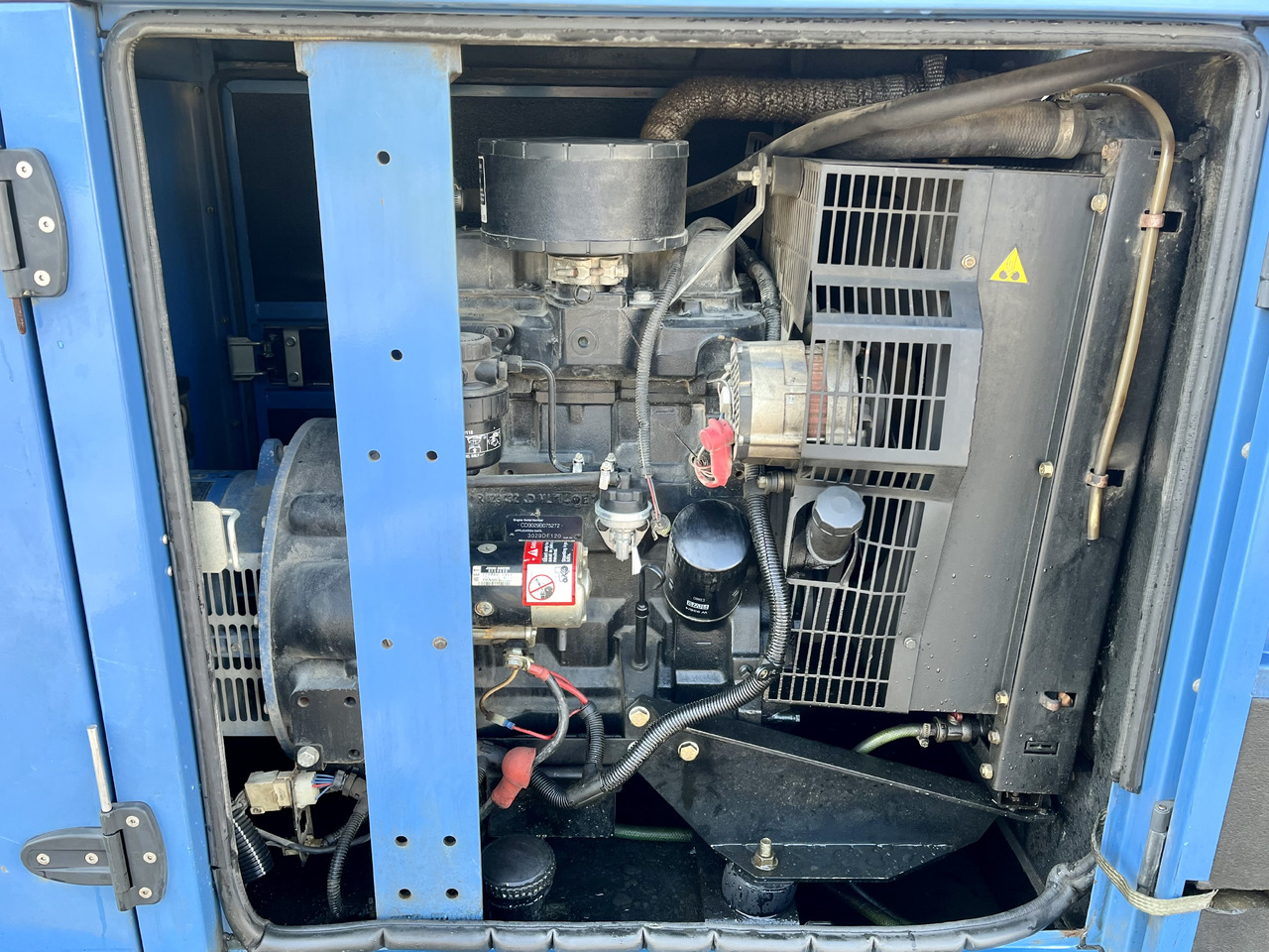 SDMO 33 kVa diesel John Deere - Industrie generator: afbeelding 3 SDMO 33 kVa diesel John Deere - Industrie generator: afbeelding 3