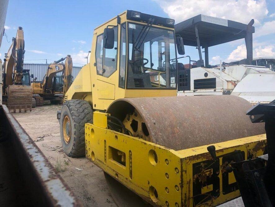Bomag BW216 D-3 - Schapenpootwals/ Grondverdichter: afbeelding 1 Bomag BW216 D-3 - Schapenpootwals/ Grondverdichter: afbeelding 1
