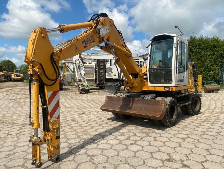 Liebherr A310B - Mobiele graafmachine: afbeelding 4 Liebherr A310B - Mobiele graafmachine: afbeelding 4
