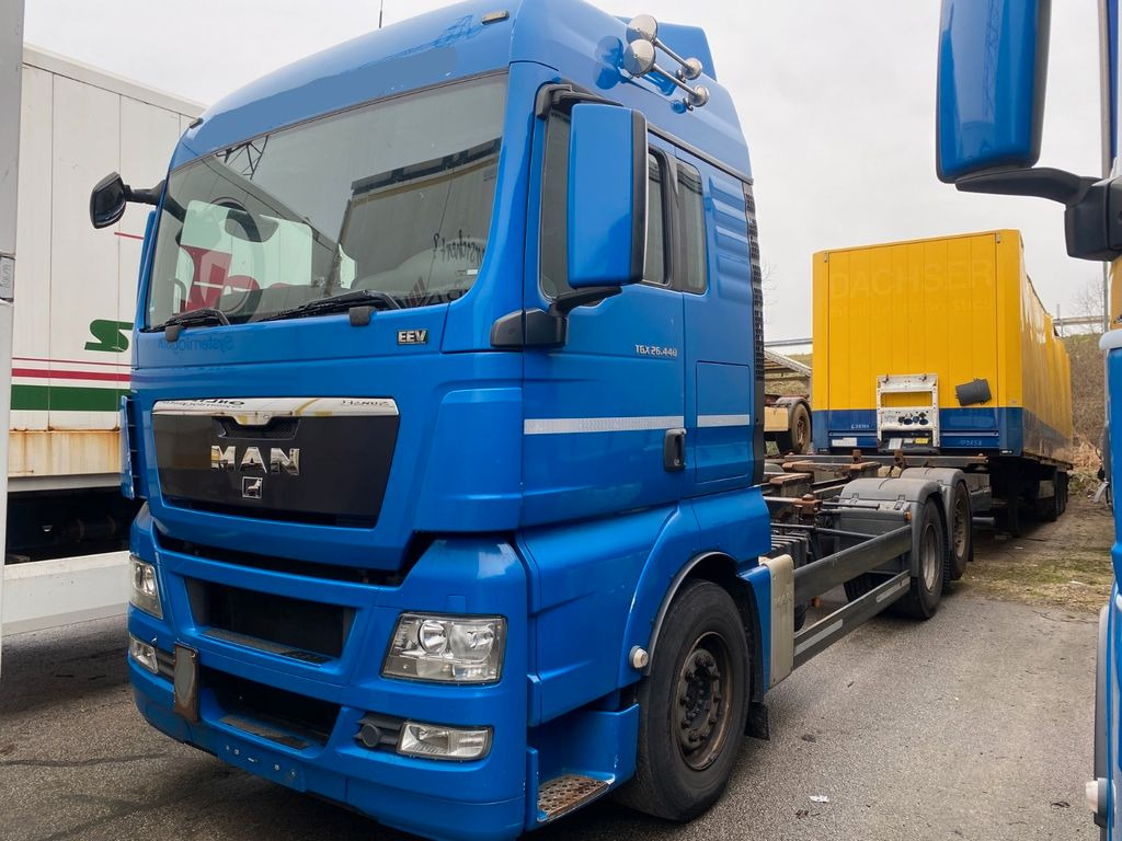 MAN TGX 26.440 EEV /Retarder/Lift/StandHei/2 Stück MAN TGX 26.440 EURO V EEV 2 Stück - Containertransporter/ Wissellaadbak vrachtwagen: afbeelding 1 MAN TGX 26.440 EEV /Retarder/Lift/StandHei/2 Stück MAN TGX 26.440 EURO V EEV 2 Stück - Containertransporter/ Wissellaadbak vrachtwagen: afbeelding 1