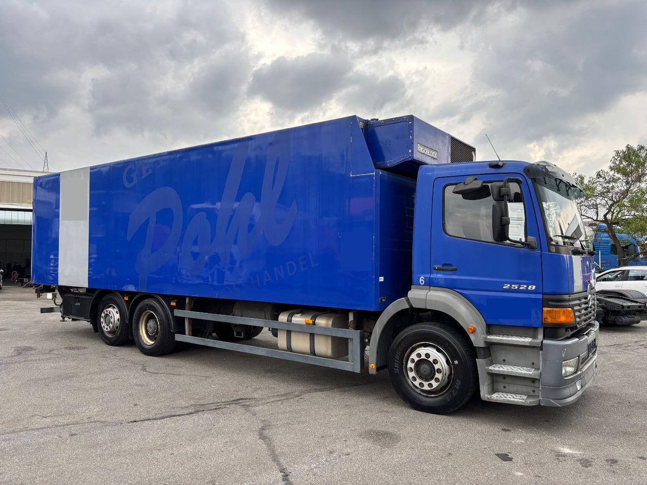 Mercedes-Benz 2528 L LBW/Klima/Frigoblock - Koelwagen vrachtwagen: afbeelding 3 Mercedes-Benz 2528 L LBW/Klima/Frigoblock - Koelwagen vrachtwagen: afbeelding 3