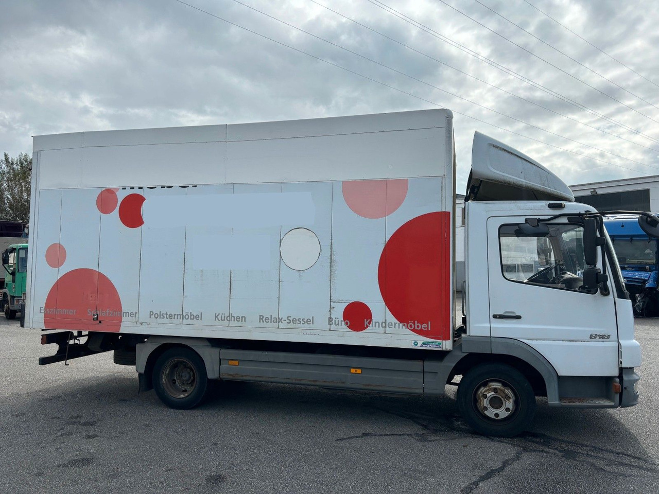 Mercedes-Benz 818 Kurze Radstand Blattfederung - Bestelwagen gesloten laadbak: afbeelding 2 Mercedes-Benz 818 Kurze Radstand Blattfederung - Bestelwagen gesloten laadbak: afbeelding 2