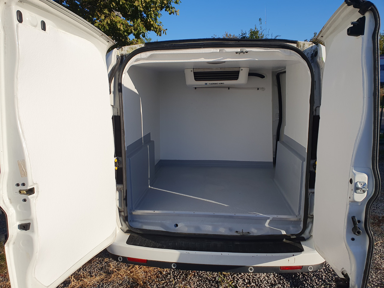 Koelwagen FIAT DOBLO CHLODNIA THERMOKING KLIMA EURO6 [ Copy ] [ Copy ] [ Copy ] [ Copy ]: afbeelding 1