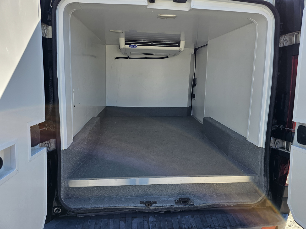Koelwagen RENAULT TRAFIC L2H1 CHLODNIA MROZNIA CARRIER+230V KLIMA  KAMERA EURO6 [ Copy ] [ Copy ] [ Copy ] [ Copy ]: afbeelding 11