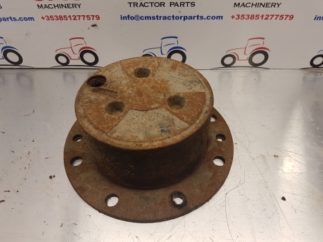 Case Hub Cover 4472452036  Zf Apl 330 81437c1 - Naaf voor Tractor: afbeelding 1 Case Hub Cover 4472452036  Zf Apl 330 81437c1 - Naaf voor Tractor: afbeelding 1