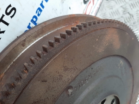 Claas Ares 800 Series 815 - 836 4wd Engine Flywheel 7700050637, R500317, R501411 - Vliegwiel voor Tractor: afbeelding 2 Claas Ares 800 Series 815 - 836 4wd Engine Flywheel 7700050637, R500317, R501411 - Vliegwiel voor Tractor: afbeelding 2