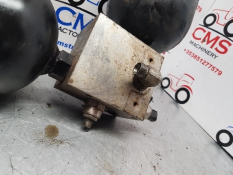 Claas Arion 500, 600 Series 640 Brake Valve, Safety Block 0021603450, 0021603451 - Remventiel voor Tractor: afbeelding 4 Claas Arion 500, 600 Series 640 Brake Valve, Safety Block 0021603450, 0021603451 - Remventiel voor Tractor: afbeelding 4