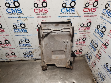 Claas Arion 640, 500, 600, Cab Front Support 2136357, 002163354 - Cabinevering: afbeelding 1 Claas Arion 640, 500, 600, Cab Front Support 2136357, 002163354 - Cabinevering: afbeelding 1
