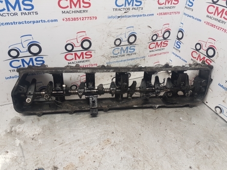 Claas Arion 640 Axion A09, A19, A30, A31 Engine Rocker Arm Housing 0011376510 - Motor en onderdelen voor Tractor: afbeelding 1 Claas Arion 640 Axion A09, A19, A30, A31 Engine Rocker Arm Housing 0011376510 - Motor en onderdelen voor Tractor: afbeelding 1