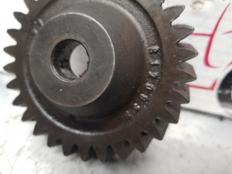 Claas Axion, Arion, Ares Arion 640 Engine Oil Pump Gear Z30 R126638, 6005021594 - Oliepomp voor Tractor: afbeelding 2 Claas Axion, Arion, Ares Arion 640 Engine Oil Pump Gear Z30 R126638, 6005021594 - Oliepomp voor Tractor: afbeelding 2
