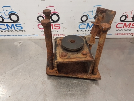 Cabinevering voor Tractor Claas Axos 340 Cx Celtis 426, 456 Cab Support Rhs 0010464551, 10464541: afbeelding 1