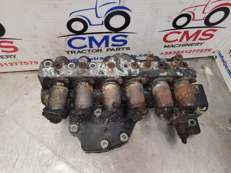 Deutz Agrotron 6120.4 Valve Block 0.900.2050.8, 2093.452.112, 2093.352.112 - Transmissie: afbeelding 2 Deutz Agrotron 6120.4 Valve Block 0.900.2050.8, 2093.452.112, 2093.352.112 - Transmissie: afbeelding 2