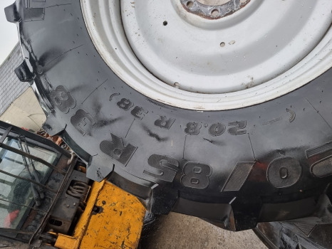 Deutz Agrotron M620, Deutz, Rear Wheels Pair 20.8r38, 520/85 R38 - Complete wiel: afbeelding 3 Deutz Agrotron M620, Deutz, Rear Wheels Pair 20.8r38, 520/85 R38 - Complete wiel: afbeelding 3