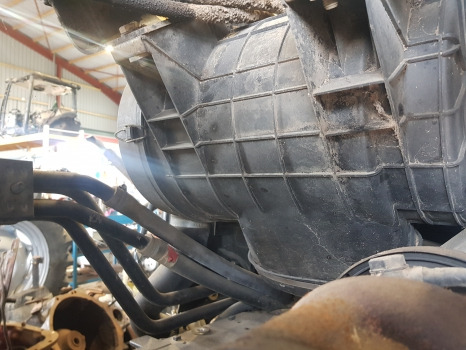 Luchtinlaatsysteem Deutz Agrotron M620, M610,ttv610, Air Filter Housing 0.013.9314.4, 0.016.8272.4: afbeelding 6