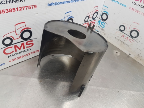 Fendt 724 S4, 716, 718, 722, Fwd Screening Shield H718100320020 - Vooras: afbeelding 2 Fendt 724 S4, 716, 718, 722, Fwd Screening Shield H718100320020 - Vooras: afbeelding 2