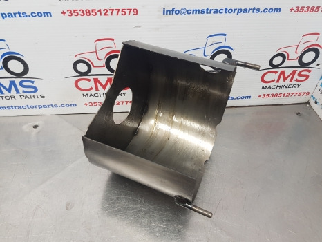 Fendt 724 S4, 716, 718, 722, Fwd Screening Shield H718100320020 - Vooras: afbeelding 4 Fendt 724 S4, 716, 718, 722, Fwd Screening Shield H718100320020 - Vooras: afbeelding 4