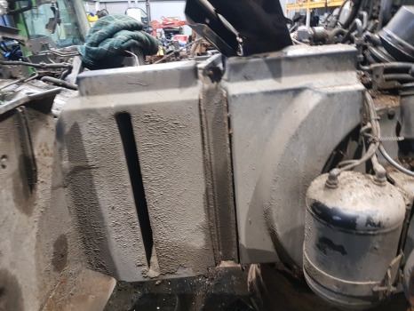 Fendt 928 Fuel Tank Main H931202060100 - Brandstoftank: afbeelding 2 Fendt 928 Fuel Tank Main H931202060100 - Brandstoftank: afbeelding 2