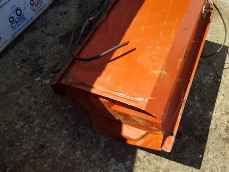 Fiat 115-90, 130-90, 150-90, 160-90, 180-90 Super Comfort Cab Fuel Tank 5151991 - Brandstoftank: afbeelding 5 Fiat 115-90, 130-90, 150-90, 160-90, 180-90 Super Comfort Cab Fuel Tank 5151991 - Brandstoftank: afbeelding 5